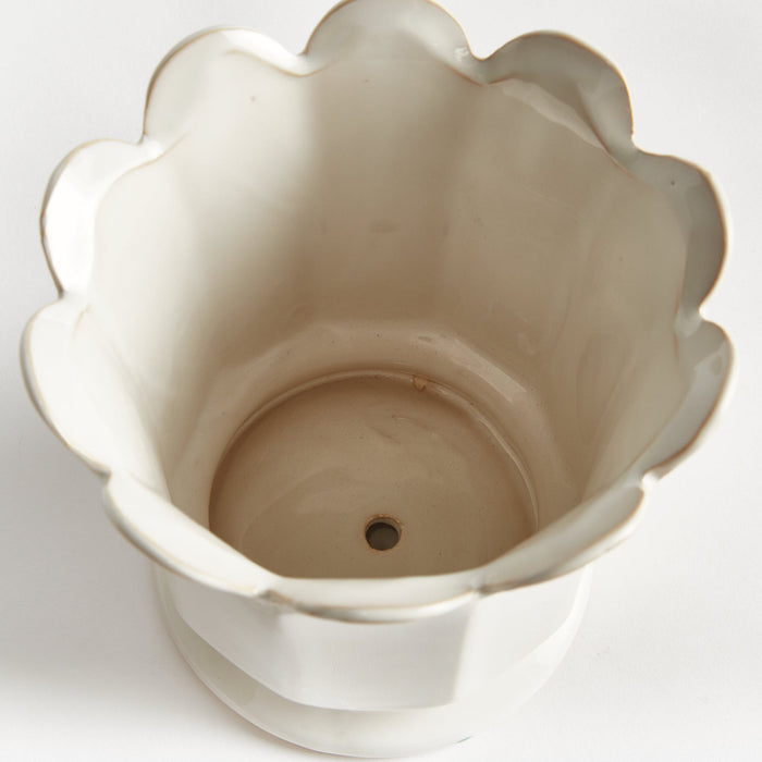 Ascot Ivory Ceramic Pot drainage hole