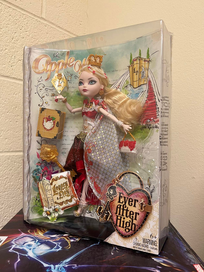 Ever After High Legacy Day APPLE WHITE Doll NEW