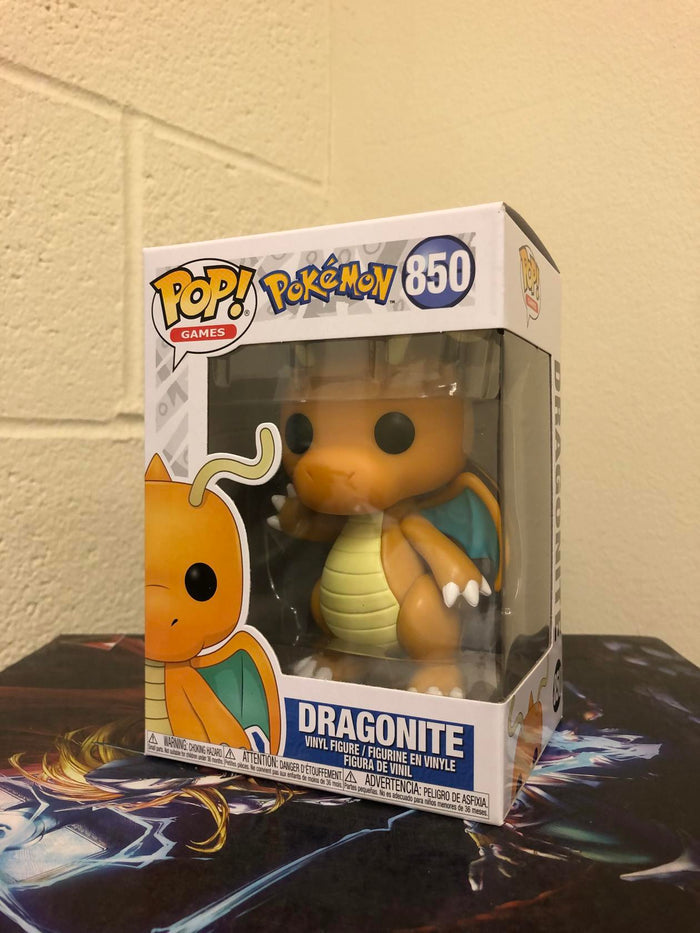 Funko POP! Games: Pokemon S8 DRAGONITE Figure #850 w/ Protector