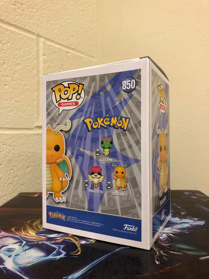 Funko POP! Games: Pokemon S8 DRAGONITE Figure #850 w/ Protector