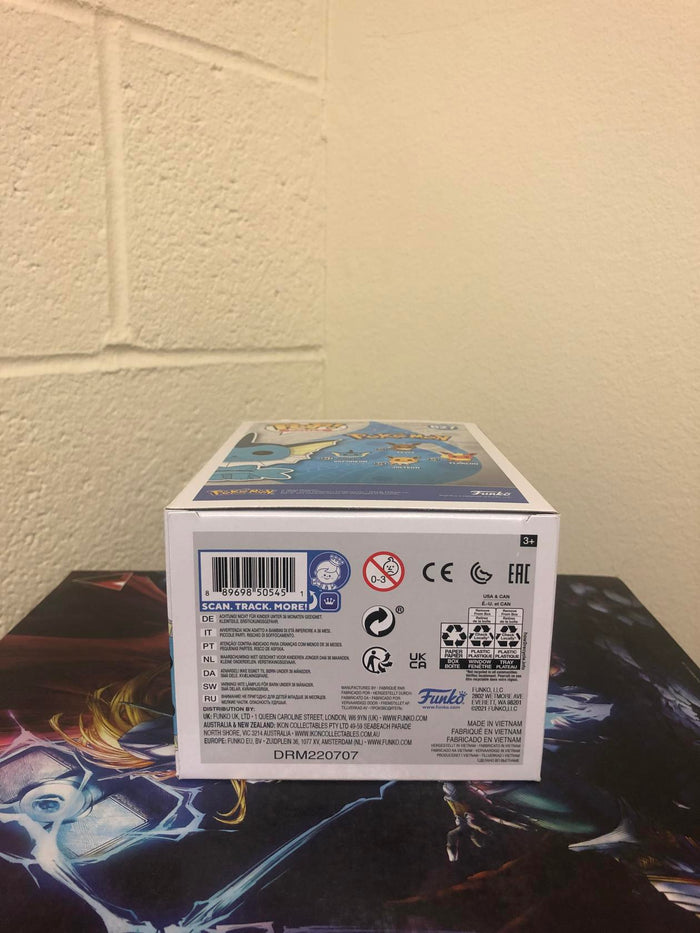 Funko POP! Games: Pokemon VAPOREON Figure #627 w/ Protector