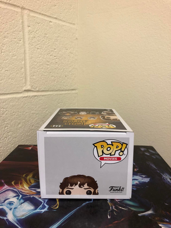 Funko POP! Movies Lord of the Rings FRODO BAGGINS Chase GITD #444 w/ Protector