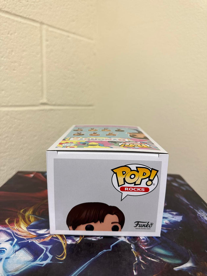 Funko POP! Rocks: BTS - Dynamite SUGA Figure #220 w/ Protector