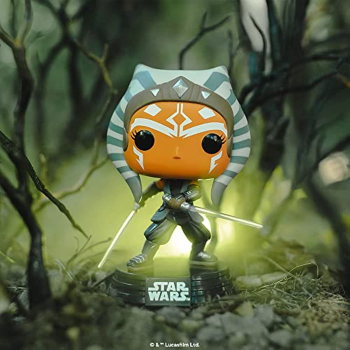 Funko Pop! Star Wars: The Mandalorian - Ahsoka with Lightsabers Figure w/ Protector