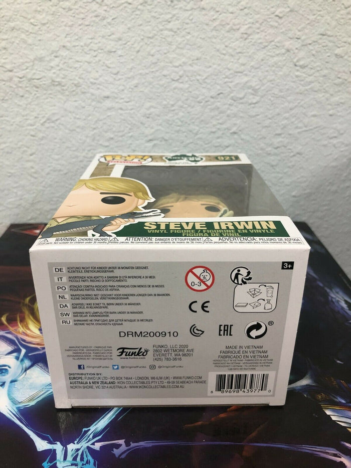 Funko POP! TV:  Australia Zoo STEVE IRWIN Figure #921 w/ Protector