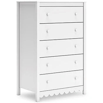 Hallityn Chest of Drawers