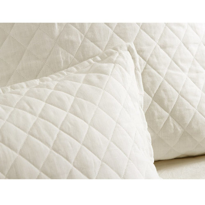 Hampton Cream Detail