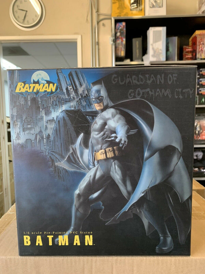 KOTOBUKIYA ARTFX 1/6 scale Pre-Painted PVC Batman Statue Blue Edition