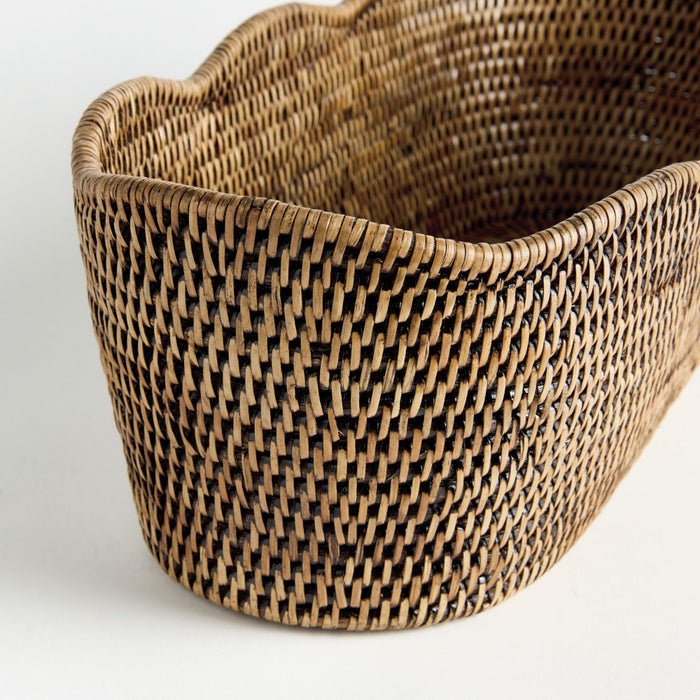Mandalay Scalloped Edge Oval Basket texture details
