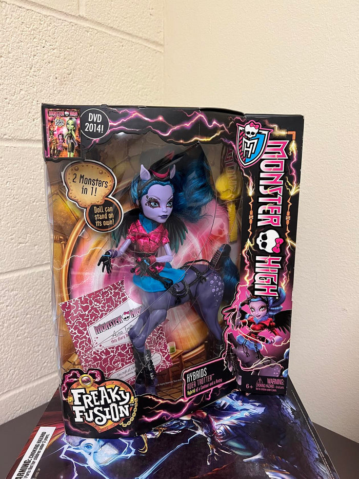 Monster High Freaky Fusion AVEA TROTTER Doll NEW