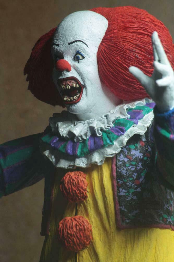 NECA IT The Movie 1990 ULTIMATE PENNYWISE v2. 7" Action Figure