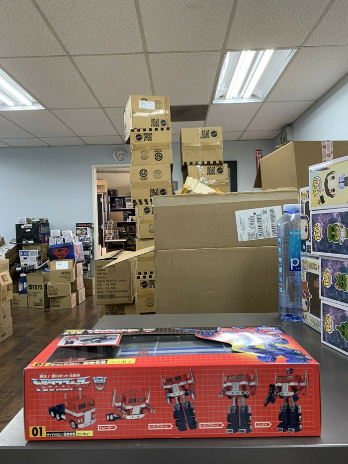 Takara Tomy Encore 01 Optimus Prime SEALED MINT CONDITION